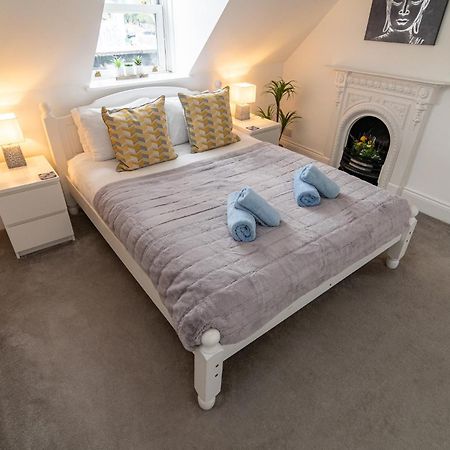 Light Airy 3 Bed Town Cntr Flat 700M To The Beach Bournemouth Esterno foto