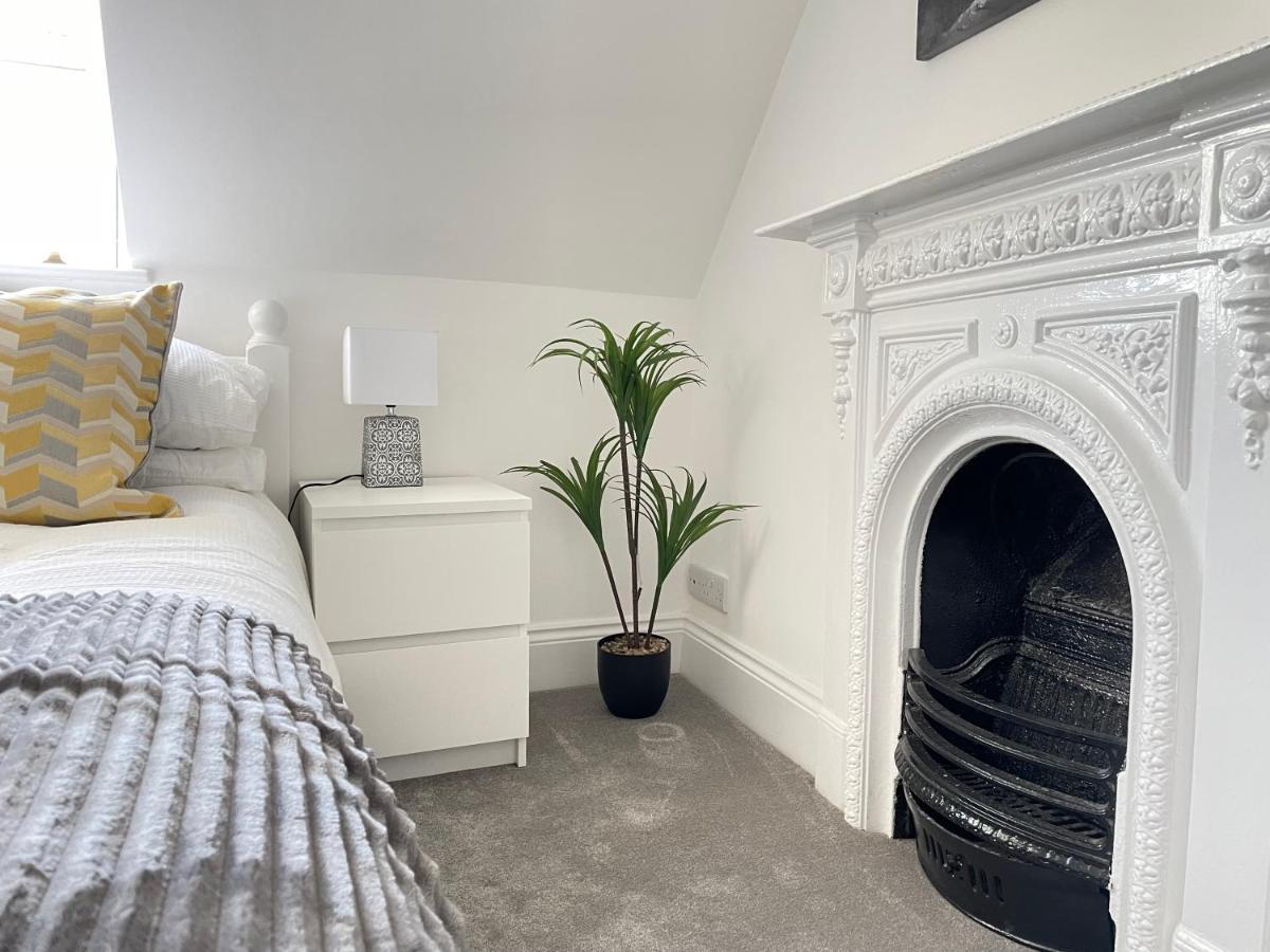 Light Airy 3 Bed Town Cntr Flat 700M To The Beach Bournemouth Esterno foto