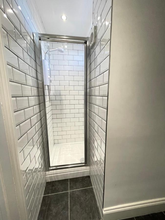 Light Airy 3 Bed Town Cntr Flat 700M To The Beach Bournemouth Esterno foto