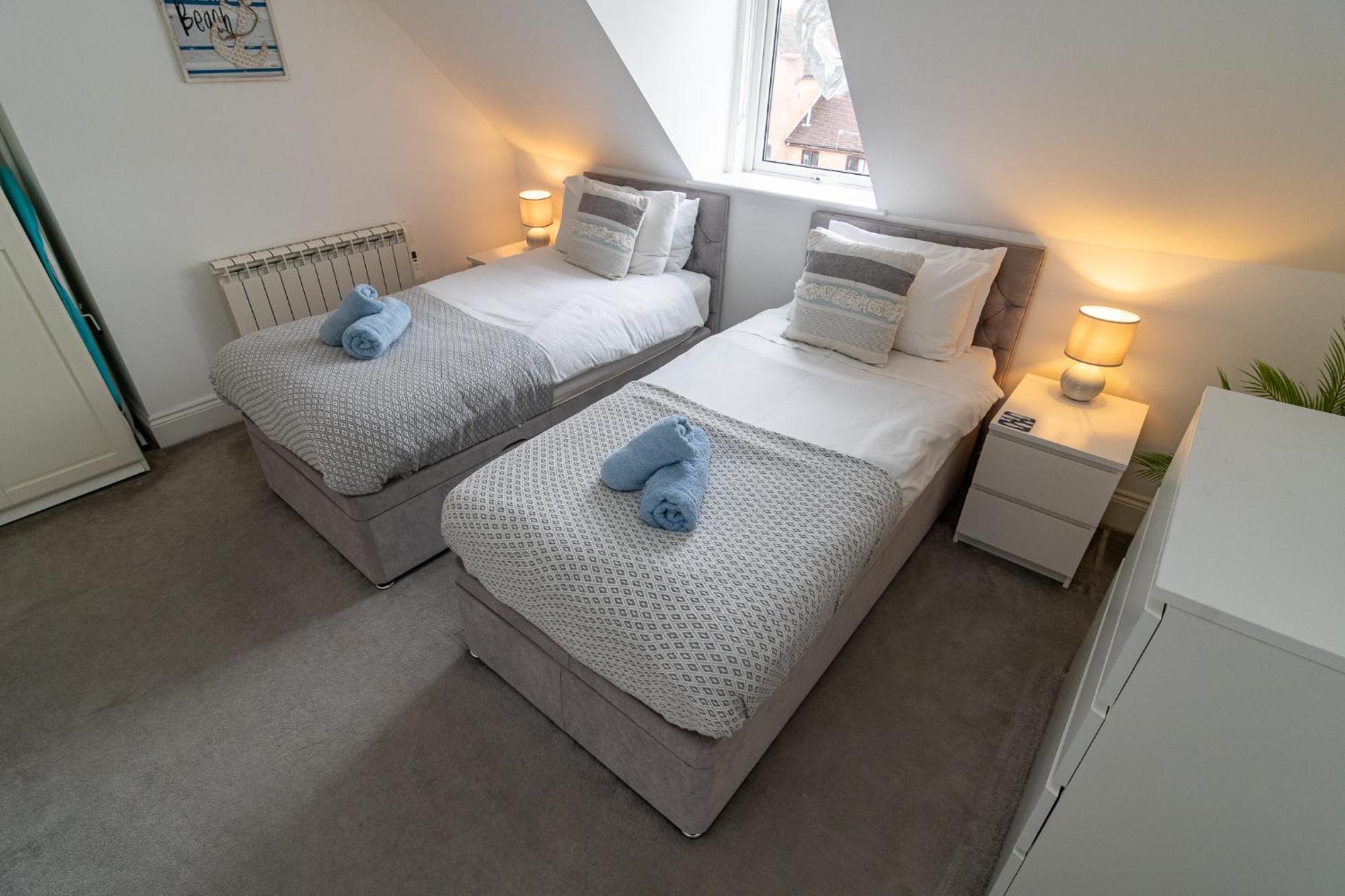 Light Airy 3 Bed Town Cntr Flat 700M To The Beach Bournemouth Esterno foto