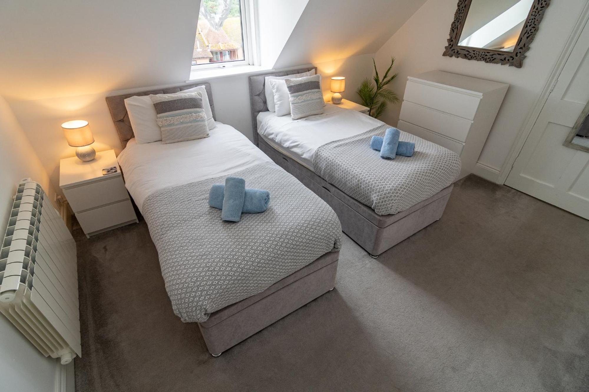 Light Airy 3 Bed Town Cntr Flat 700M To The Beach Bournemouth Esterno foto